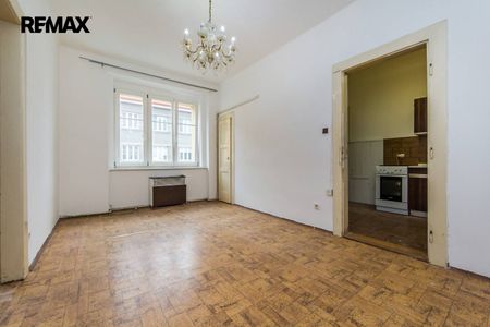 Pronájem bytu 2+1 49 m² - Fotografie 2