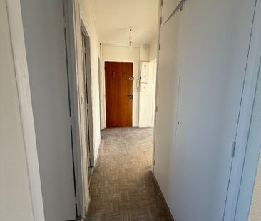 Location Appartement 4 pièces 71m² - Photo 3