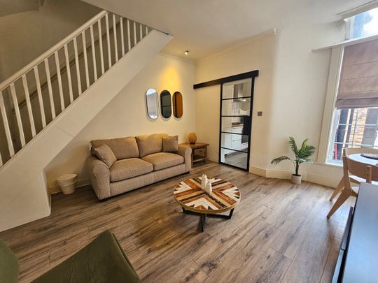 Room in a Shared House, Littleton Road, M7 - Photo 1