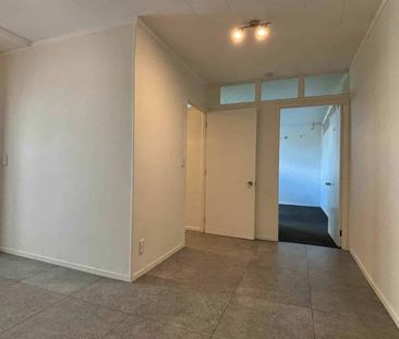 3-Bedroom Downstairs Unit in the Heart of Paku... - Photo 2