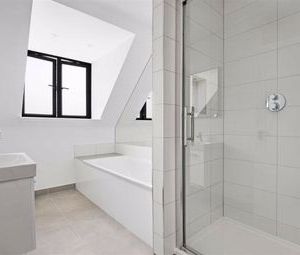 2 Bedrooms Flat to rent in High Street, Ruislip HA4 | £ 368 - Photo 1