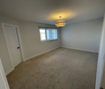 For Lease - 167 Forest Creek Drive, Kitchener, Ontario - Photo 2