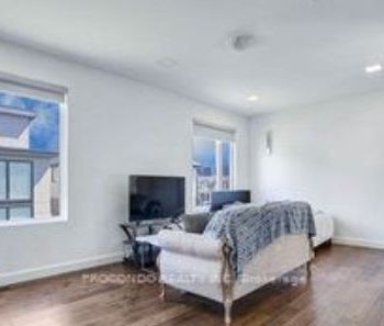 For Lease - 528 Jones Road Unit# Room 2, Hamilton, Ontario - Photo 3