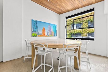 EXCEPTIONAL CREMORNE OFFICE/SHOWROOM - Photo 2