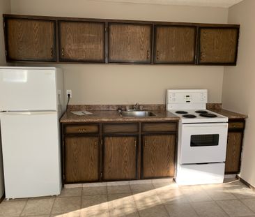 Studio Apartment in Riverside Meadows! - Photo 3