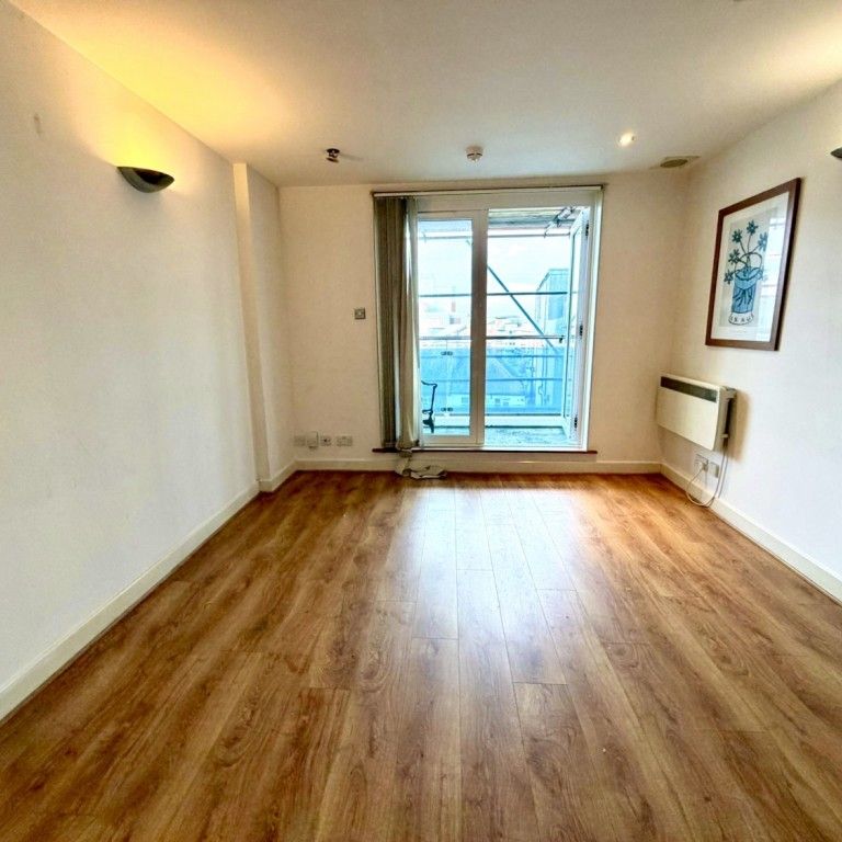 Platinum House Lyon Road, Harrow, Middlesex, HA1 2EX - Photo 1