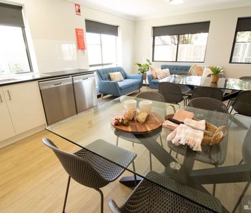 ROOMS TO RENT IN APARTMENT COMPLEX - Photo 5