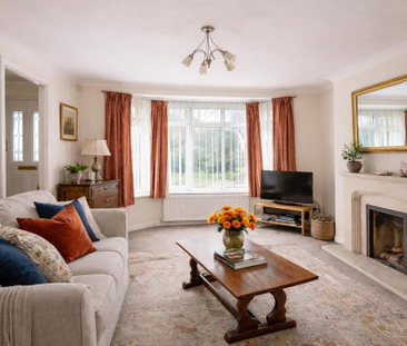 4 bedroom detached house to rent - Photo 2