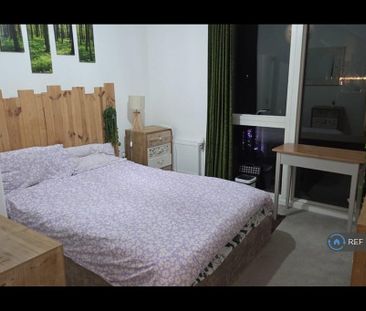 1 bedroom in a flat share to rent - Photo 5