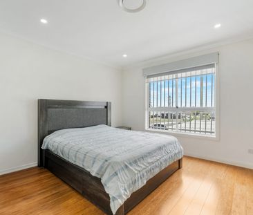 Four Bedroom Modern Family Home! - Photo 6