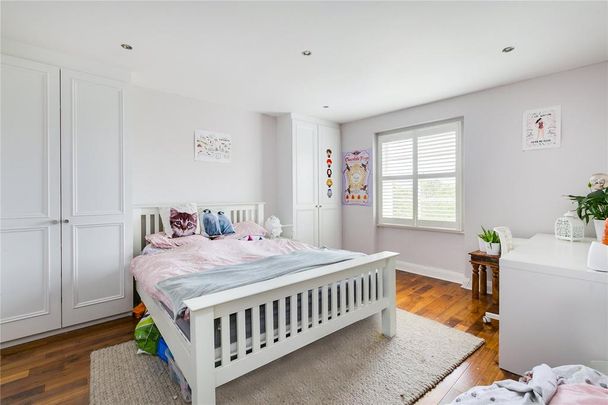 3 bedroom flat to rent - Photo 1