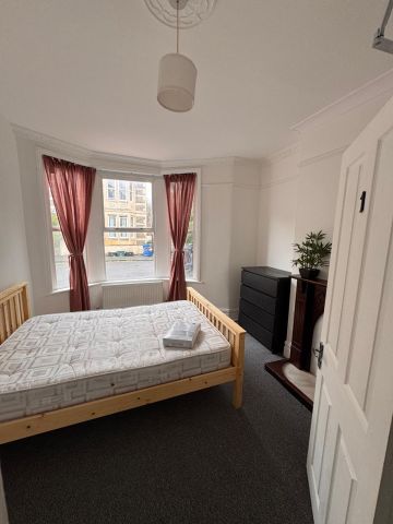 Room in a Shared House, Hinton Road, BS16 - Photo 4