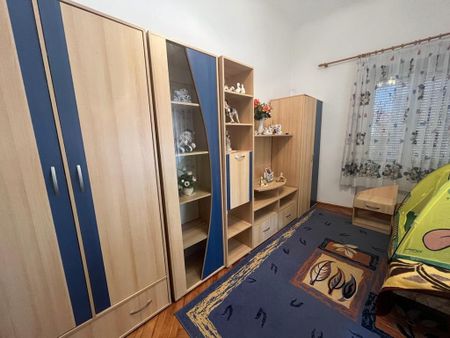 Inchiriez apartament 3 camere zona Boul Rosu - ID : RH-41310-property - Fotografie 4