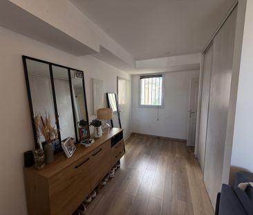 Location Appartement 2 pièces 48m² ST PAUL 97434 - Photo 3