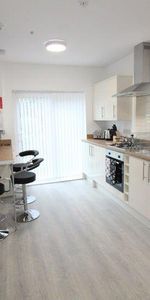 1 bedroom in a house share to rent - Photo 3