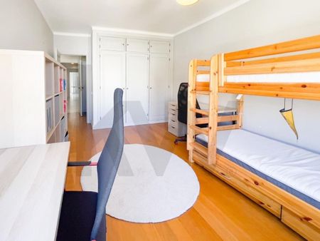 Luxury Apartment for rent in Lumiar, Portugal - Photo 4