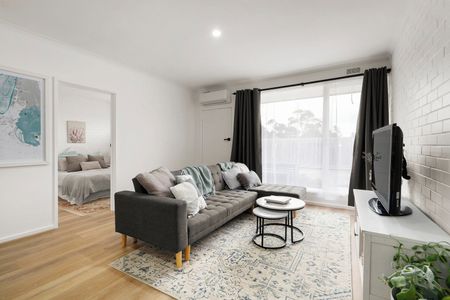 MODERN HOME - Photo 3