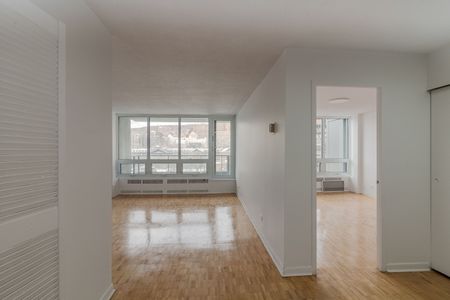 1975 Maisonneuve Blvd West - Photo 2