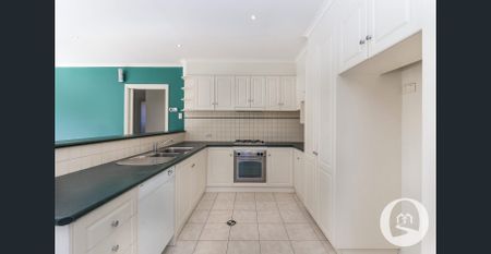 Spacious Family Living in a Peaceful Court Setting - Photo 5