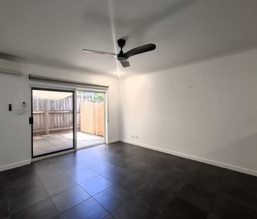 Modern Townhouse & Fantastic Location! - Photo 4