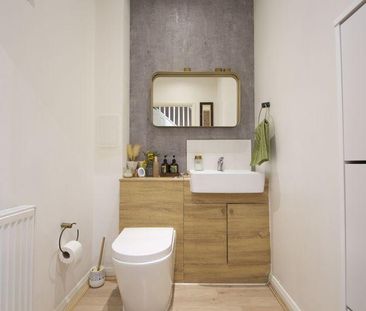 5 bedroom terraced house to rent - Photo 6