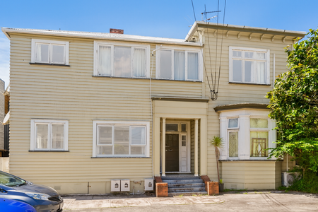 Superb Apartment with Parking - Photo 5