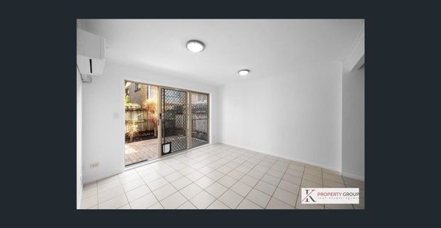 Renovated Townhouse In Central Maroochydore - Photo 1