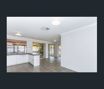 Spacious 5x2 Family Home in Coodanup - Photo 4