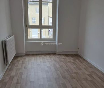 Location Appartement 4 pièces 97 m2 à Saint-Forgeux - Photo 5