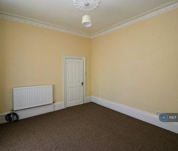 3 bedroom end of terrace house to rent - Photo 6