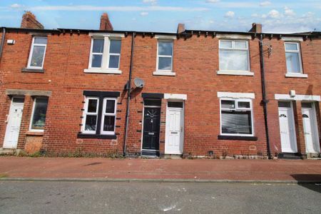 3 bed upper flat to rent in NE6 - Photo 3