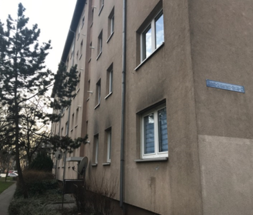 2-Zimmer-Wohnung im 3. Obergeschoss mit Kellerraum - Photo 1