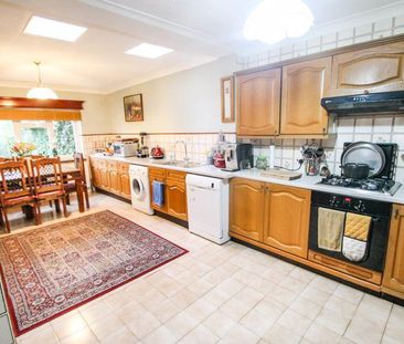 3 bedroom semi-detached house to rent - Photo 4