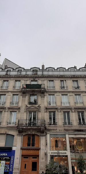 location Appartement T4 DE 83.4m² À PARIS - Photo 1