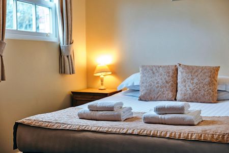 Netley Hall Cottages - Photo 4