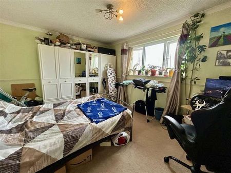 Woodford Court, Birchington, CT7 - Photo 3