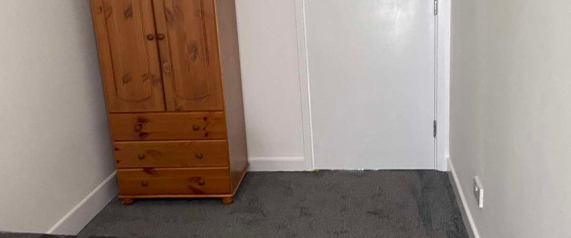 High quality refurbished property Room 1 - Photo 1