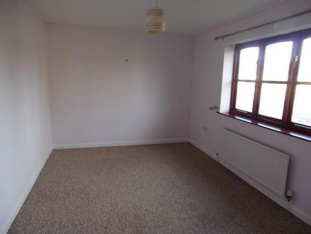 2 bedroom detached bungalow to rent - Photo 2