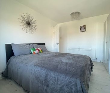 3 Bed Semi-Detached House, Brookhill Avenue, LS17 - Photo 6