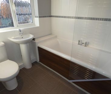 3 bedroom detached house to rent - Photo 2