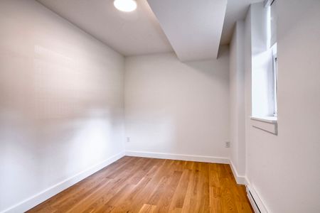 10 Rosemount Avenue - Photo 3