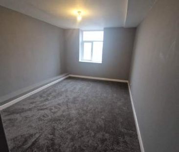 2 bedroom property to rent in Ashton Under Lyne - Photo 1