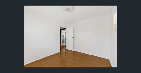 Low-Maintenance Living in Prime Kippa-Ring Location - Lawns Included - Photo 2