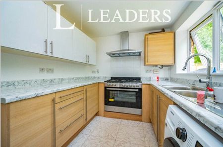 1 bedroom semi detached to rent 130 Aviation Avenue, Hatfield, Hertfordshire, AL10 - Photo 3