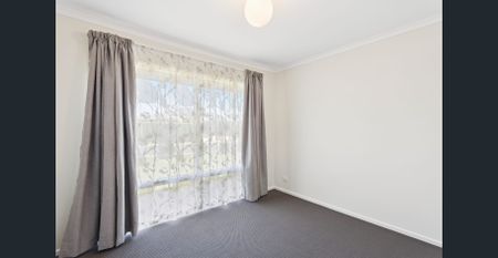 Freshly Updated Coastal Home in a Peaceful Court - Photo 5