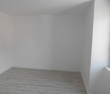 LA VERPILLIERE, centre appartement T2 entièrement rénové - Photo 6