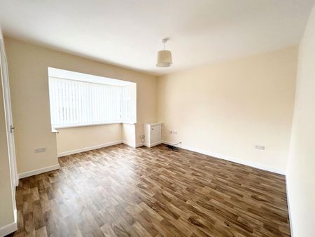 3 bedroom terraced house to rent - Photo 3