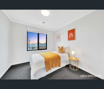 9 Tait Street, Thornhill Park, Vic 3335 - Photo 4