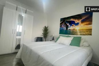 cadiz, Andalusia 11002