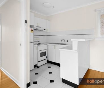 9/39 Byron Street, Elwood, Vic 3184 - Photo 4